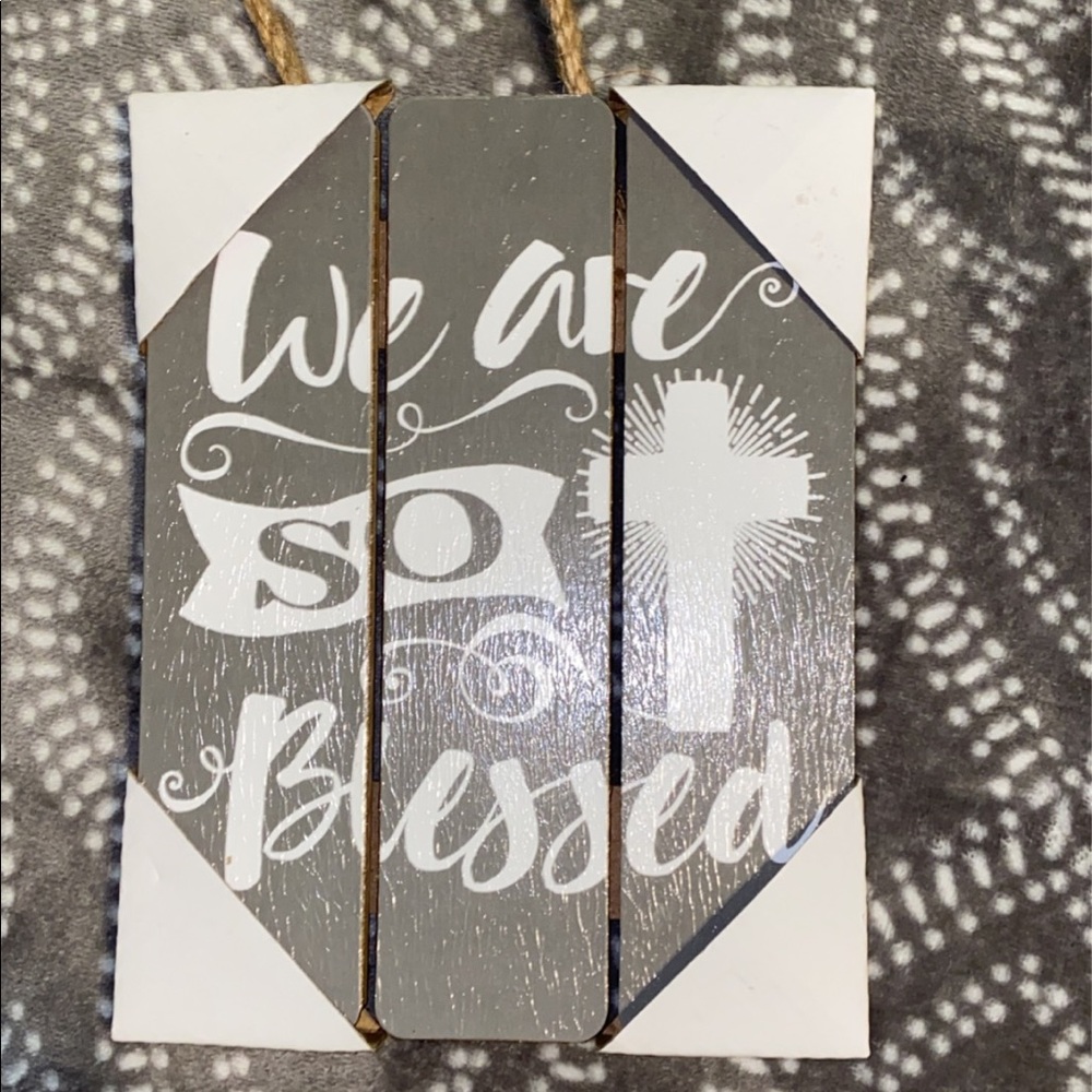 Brand new wall decor not opened